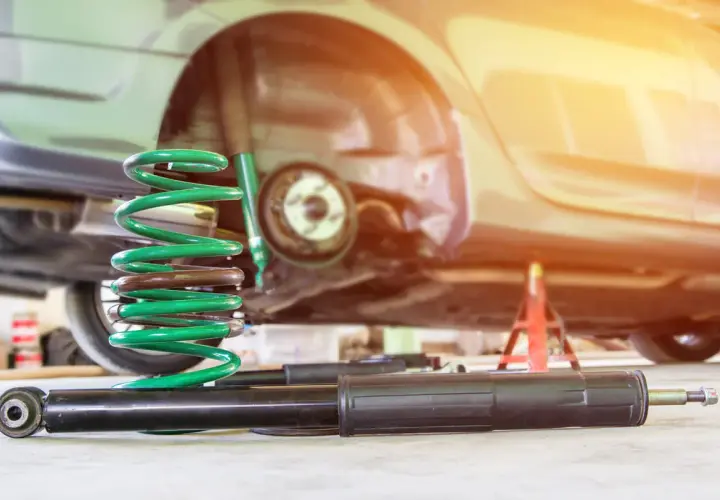 ¿Cada cuánto cambiar amortiguadores para evitar problemas en tu coche?
