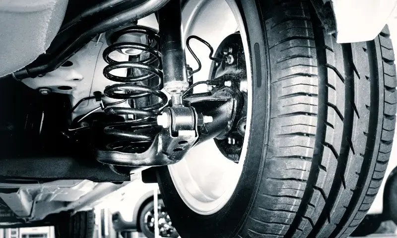 Reparar amortiguadores coche: evita problemas de seguridad y confort
