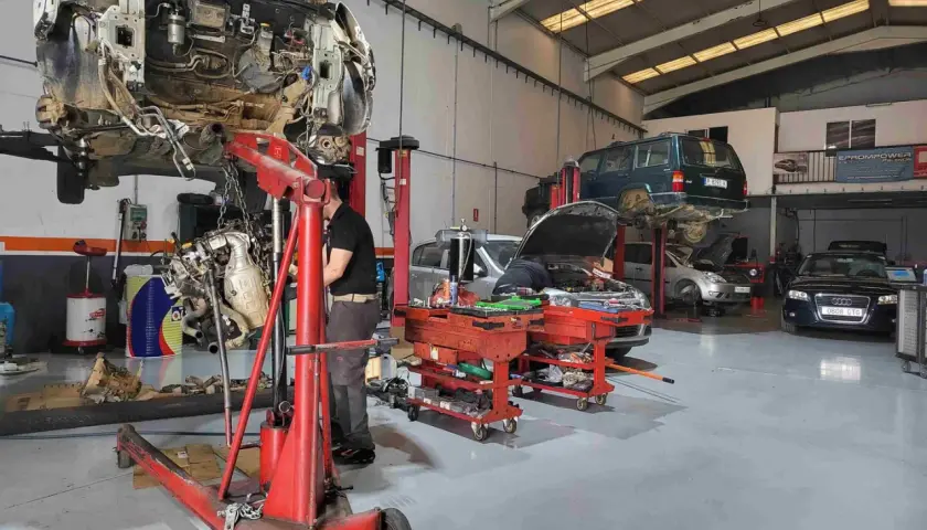 Carrocerías Abilio: Servicios de reparación de vehículos en Palencia