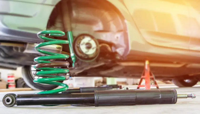 ¿Cada cuánto cambiar amortiguadores para evitar problemas en tu coche?