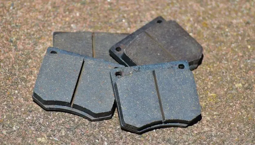 ¿A los cuántos kilómetros se cambian las pastillas de freno para evitar accidentes?