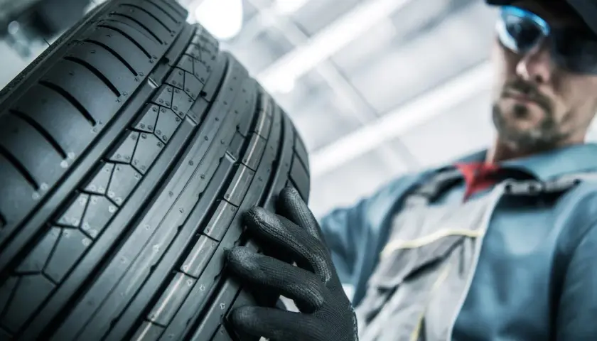 ¿Es seguro montar un neumático con índice de velocidad superior? Riesgos y beneficios
