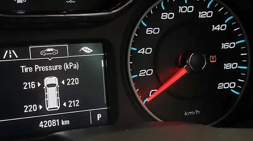 Cómo reiniciar un sensor de presión de neumáticos Ford fácilmente