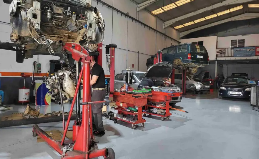 Carrocerías Abilio: Servicios de reparación de vehículos en Palencia