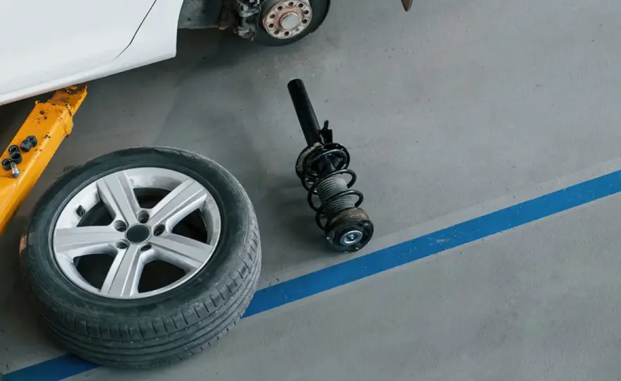 Cambiar amortiguadores coche precio: ¿Cuánto deberías pagar realmente?