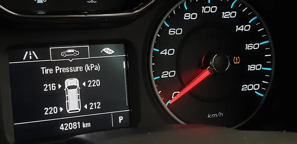 Cómo reiniciar un sensor de presión de neumáticos Ford fácilmente